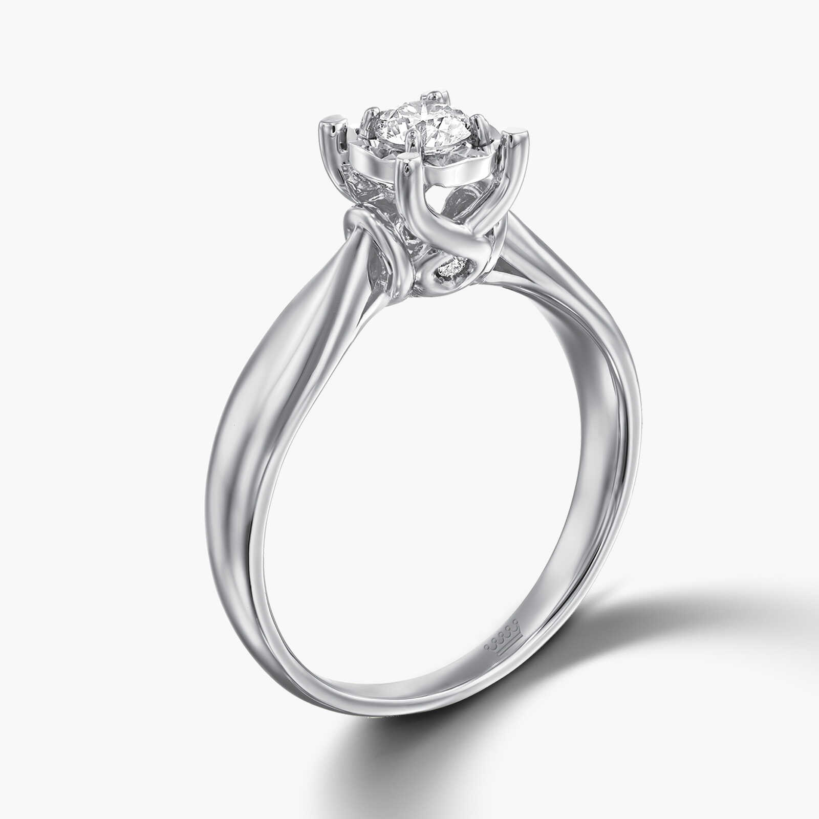 טבעת זהב סוליטר משובצת יהלומים