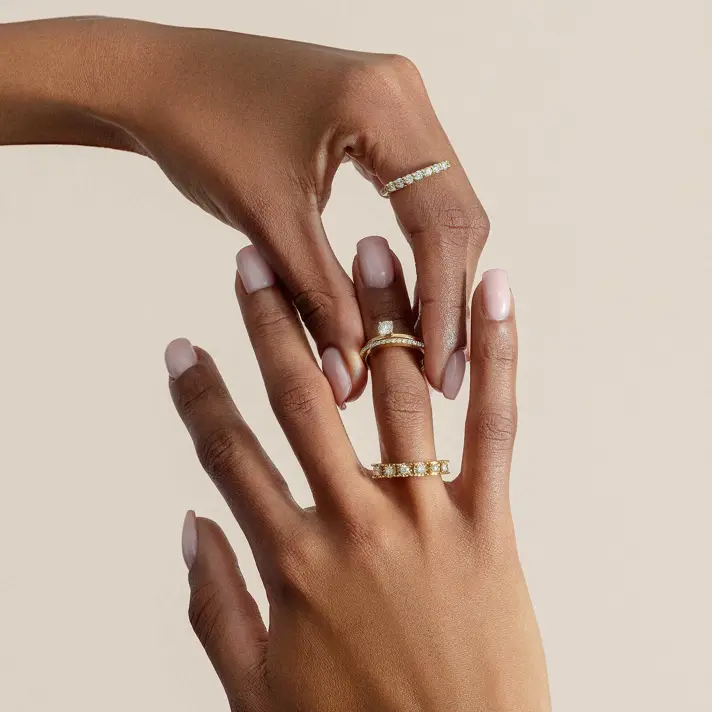 טבעת זהב משובצת יהלומים 360 מעלות