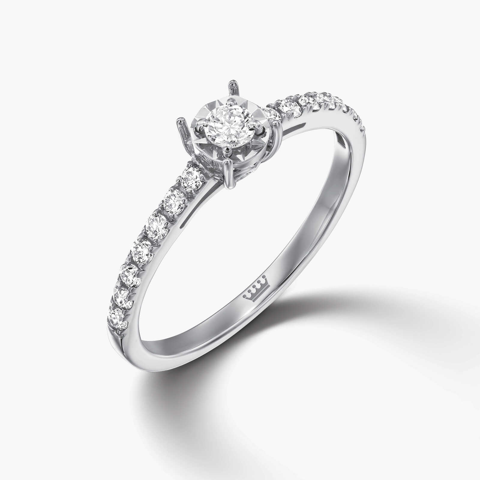 טבעת זהב משובצת 15 יהלומים