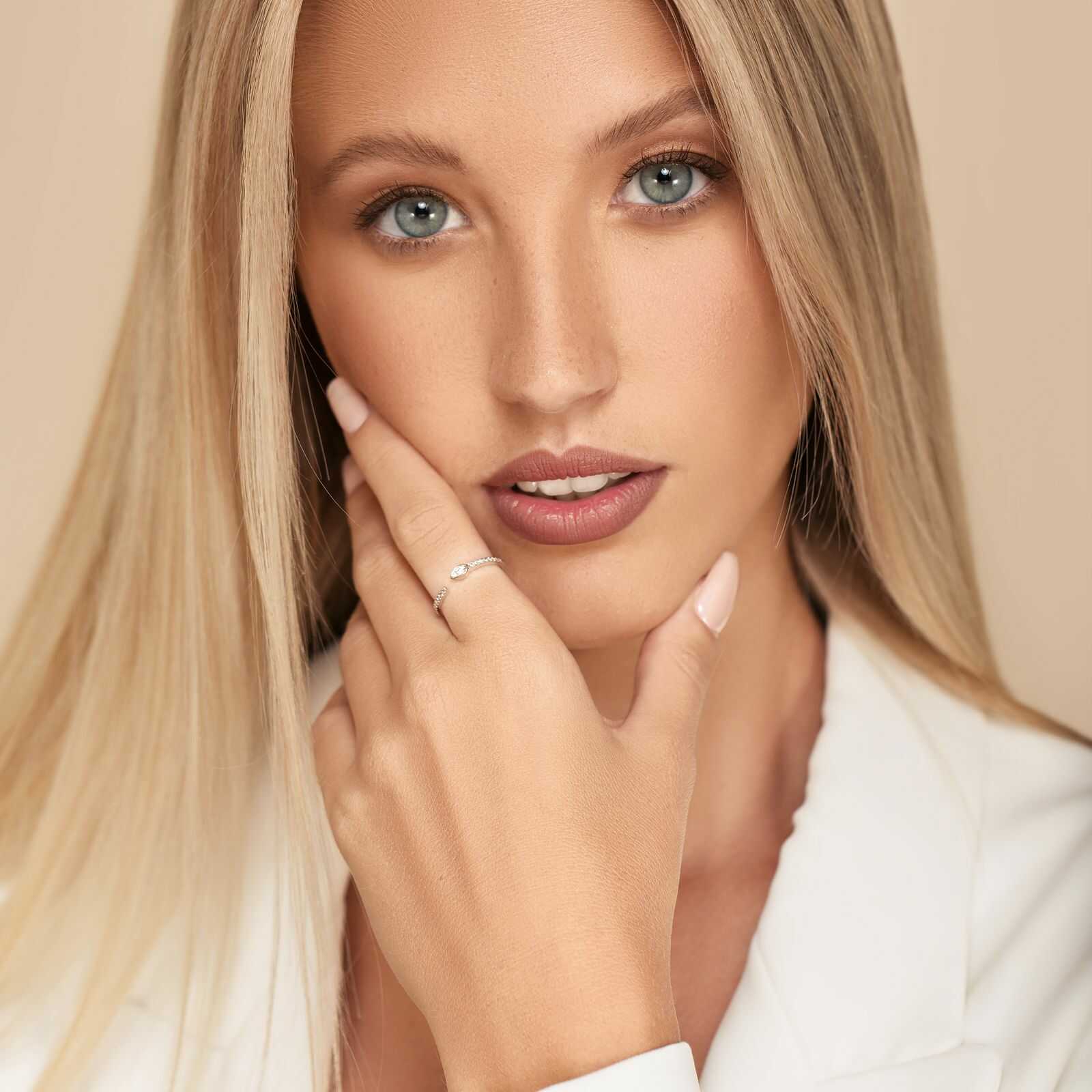 טבעת זהב פתוחה משובצת יהלומים