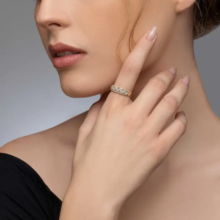 טבעת זהב 4 שורות משובצת יהלומים