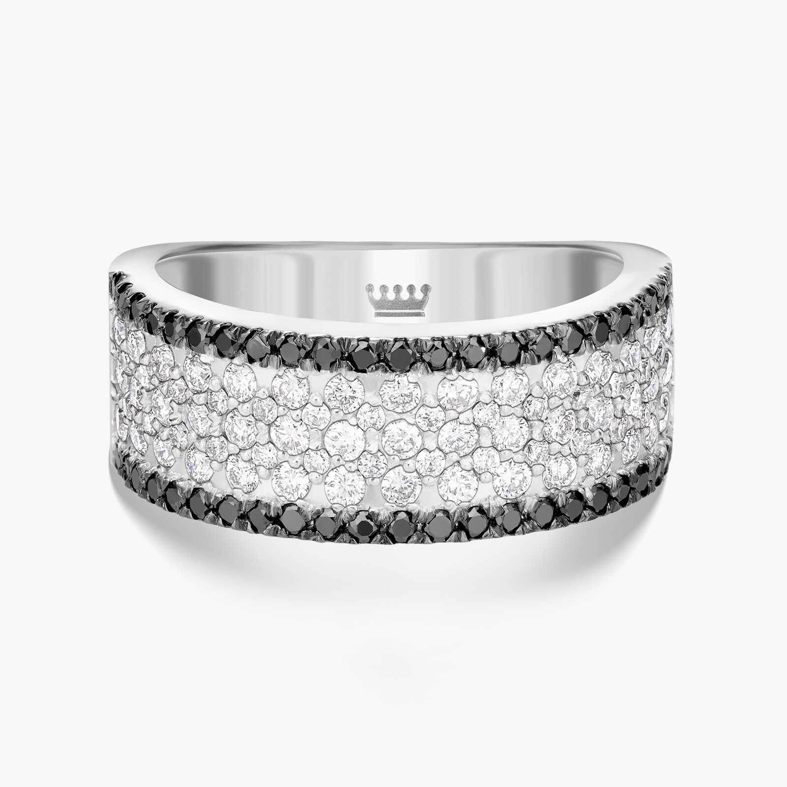 טבעת זהב לבן בשיבוץ יהלומים לבנים ושחורים