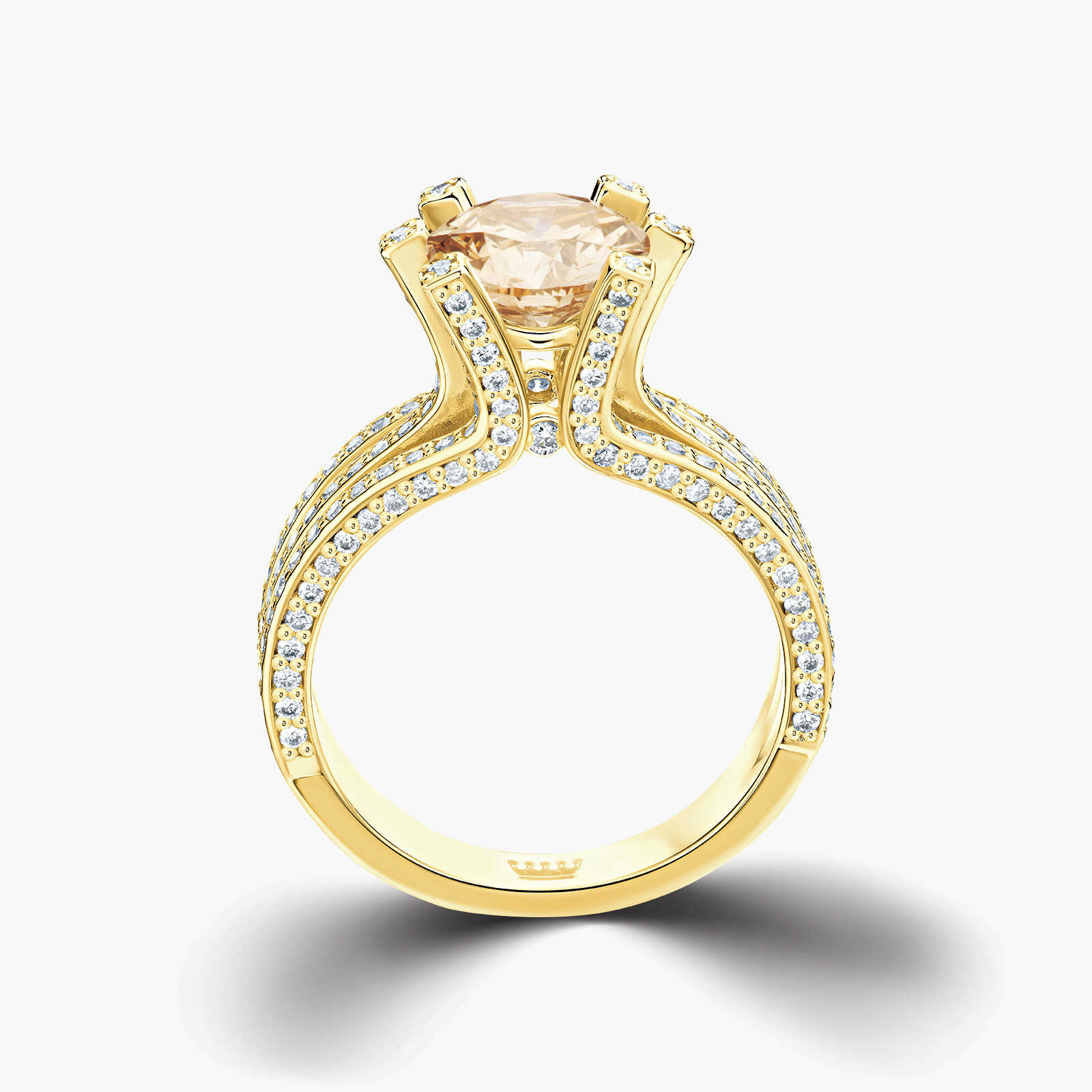 טבעת יהלומים בשיבוץ יהלום FANCY מרכזי