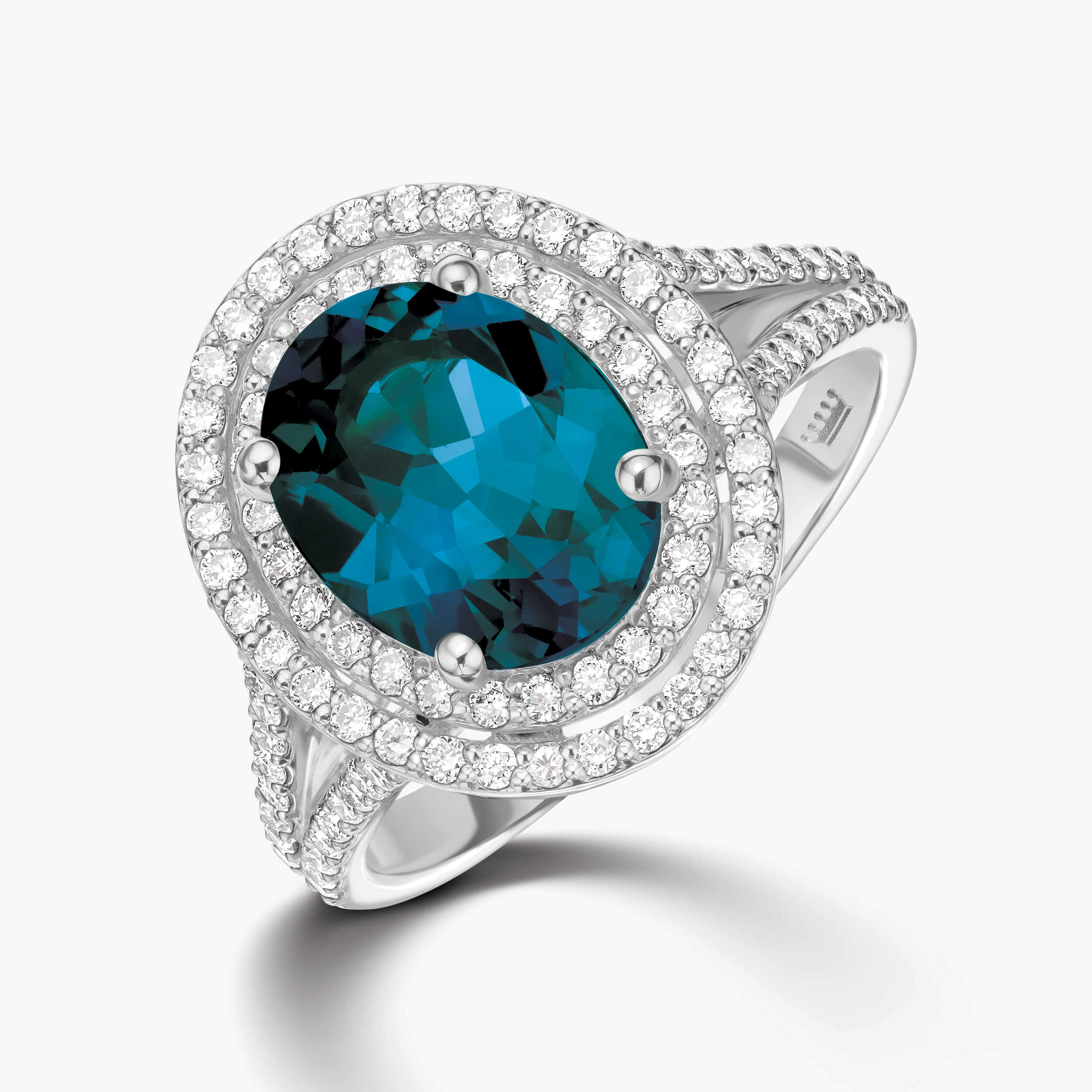 טבעת זהב משובצת יהלומים ואבן טופז בלו לונדון