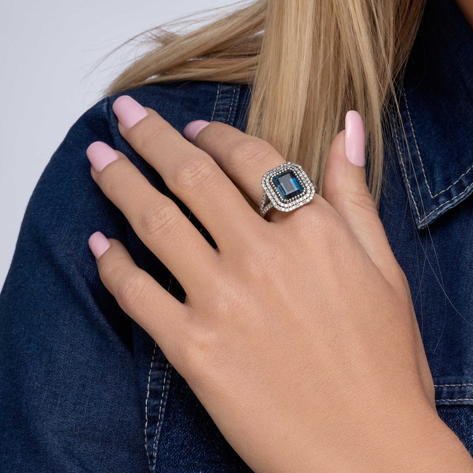 טבעת יהלום דני משובצת בלו לונדון ו 92 יהלומים