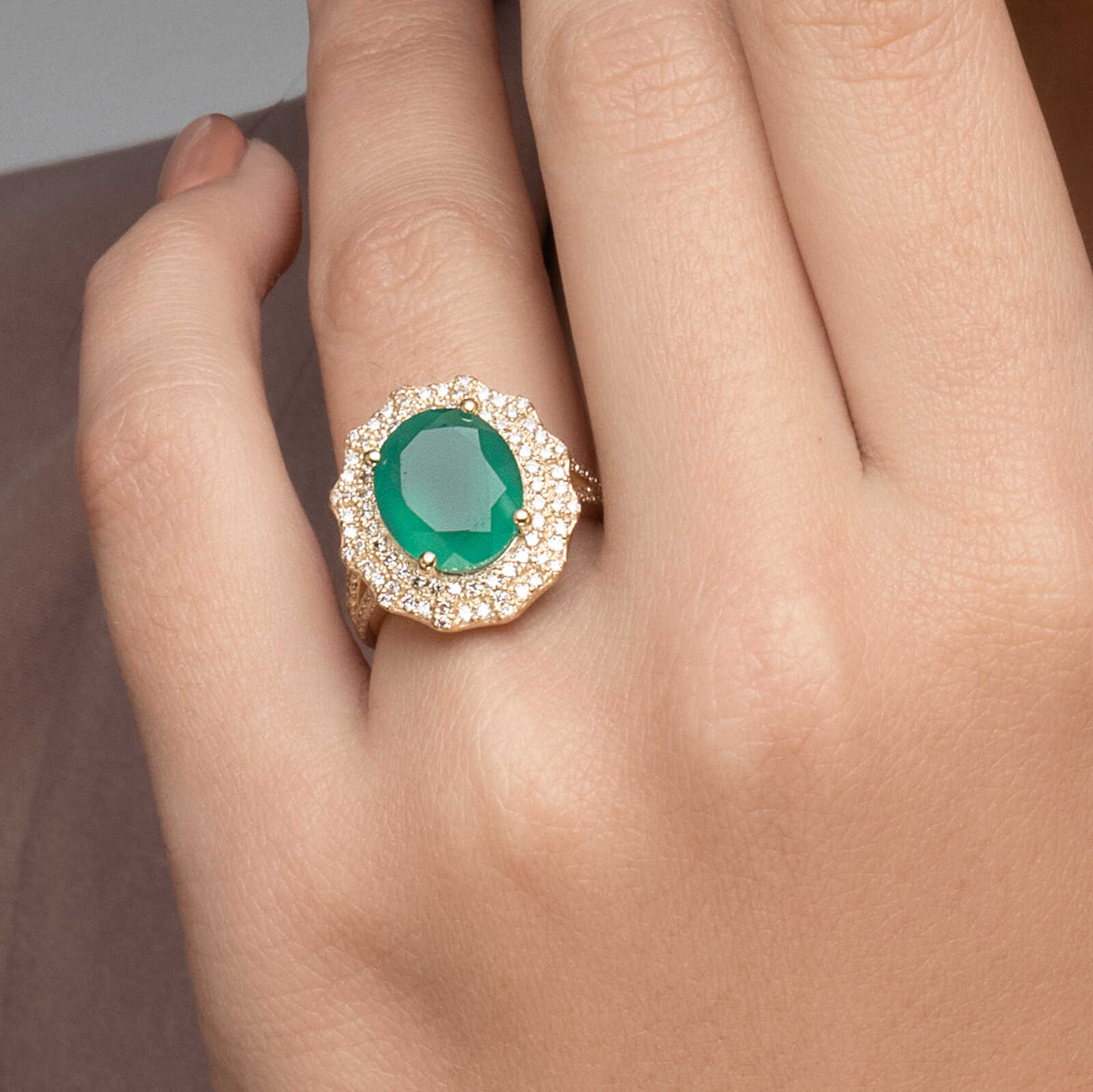 טבעת קאי משובצת אגת ויהלומים