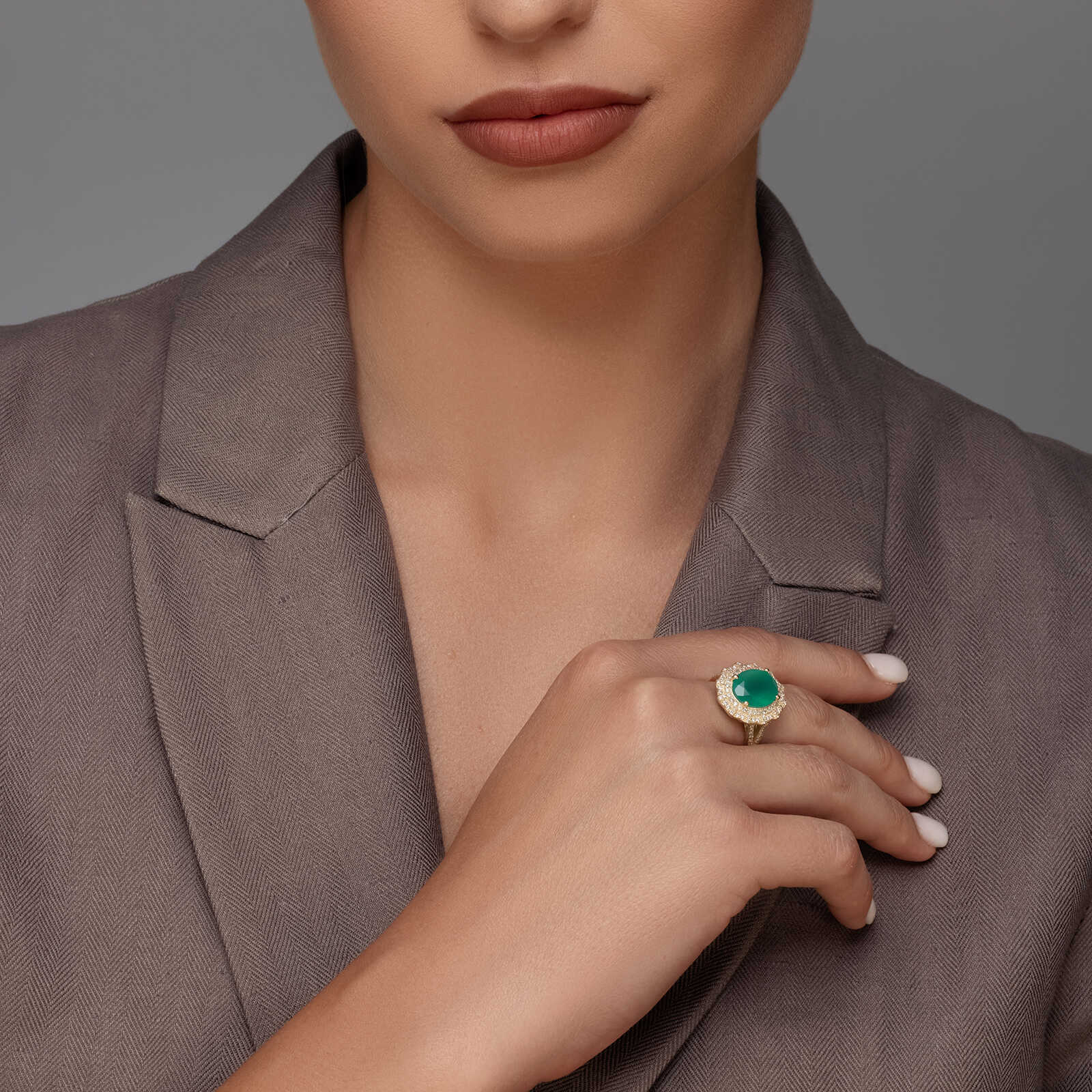 טבעת קאי משובצת אגת ויהלומים