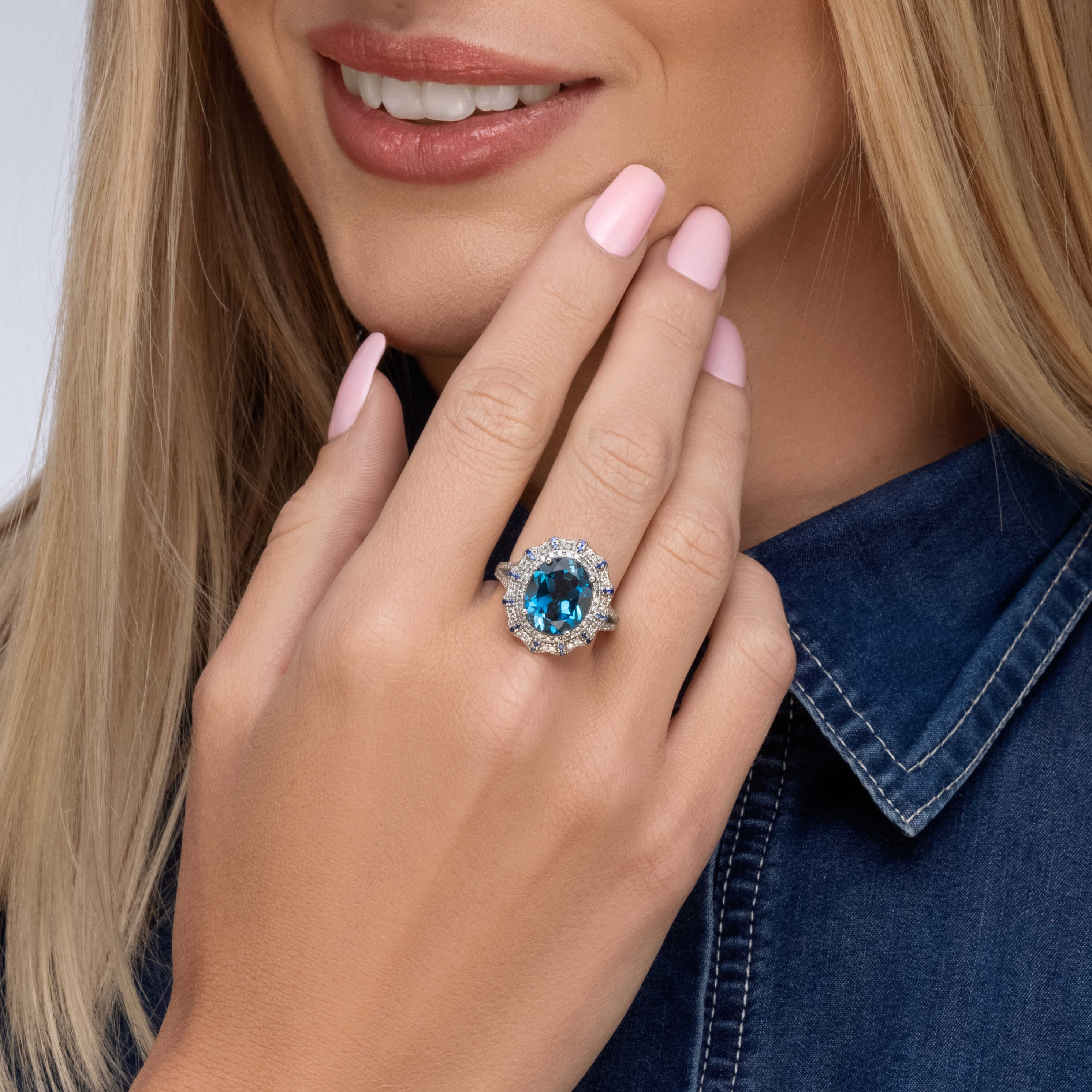 טבעת גאיה משובצת בלו לונדון ויהלומים