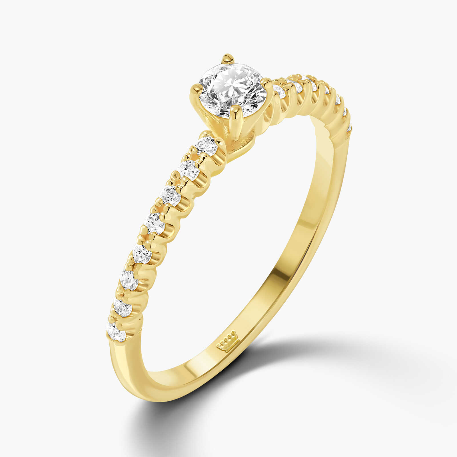 טבעת סוליטר בשיבוץ יהלומים מסדרת Marry me