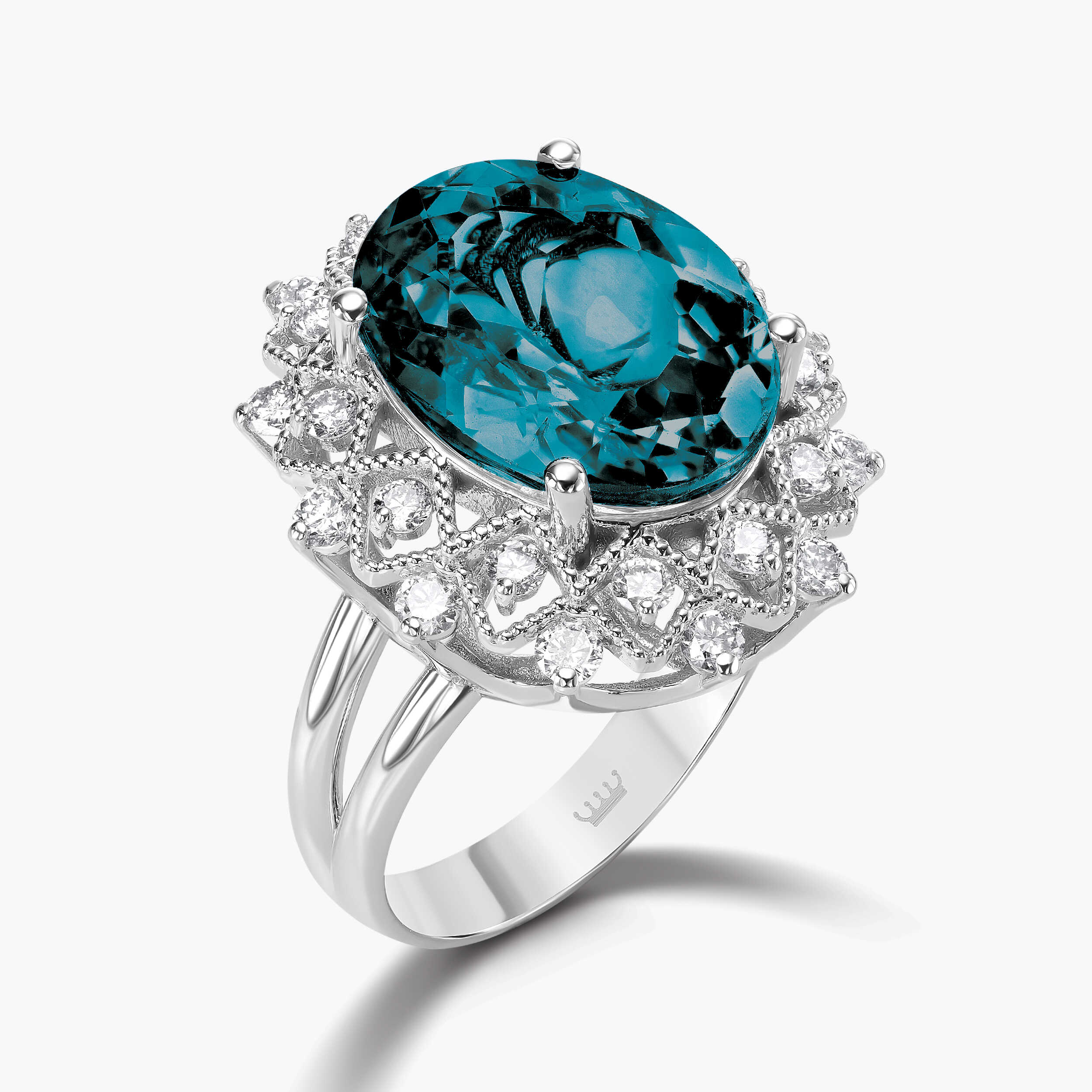 טבעת קייט משובצת יהלומים ובלו לונדון