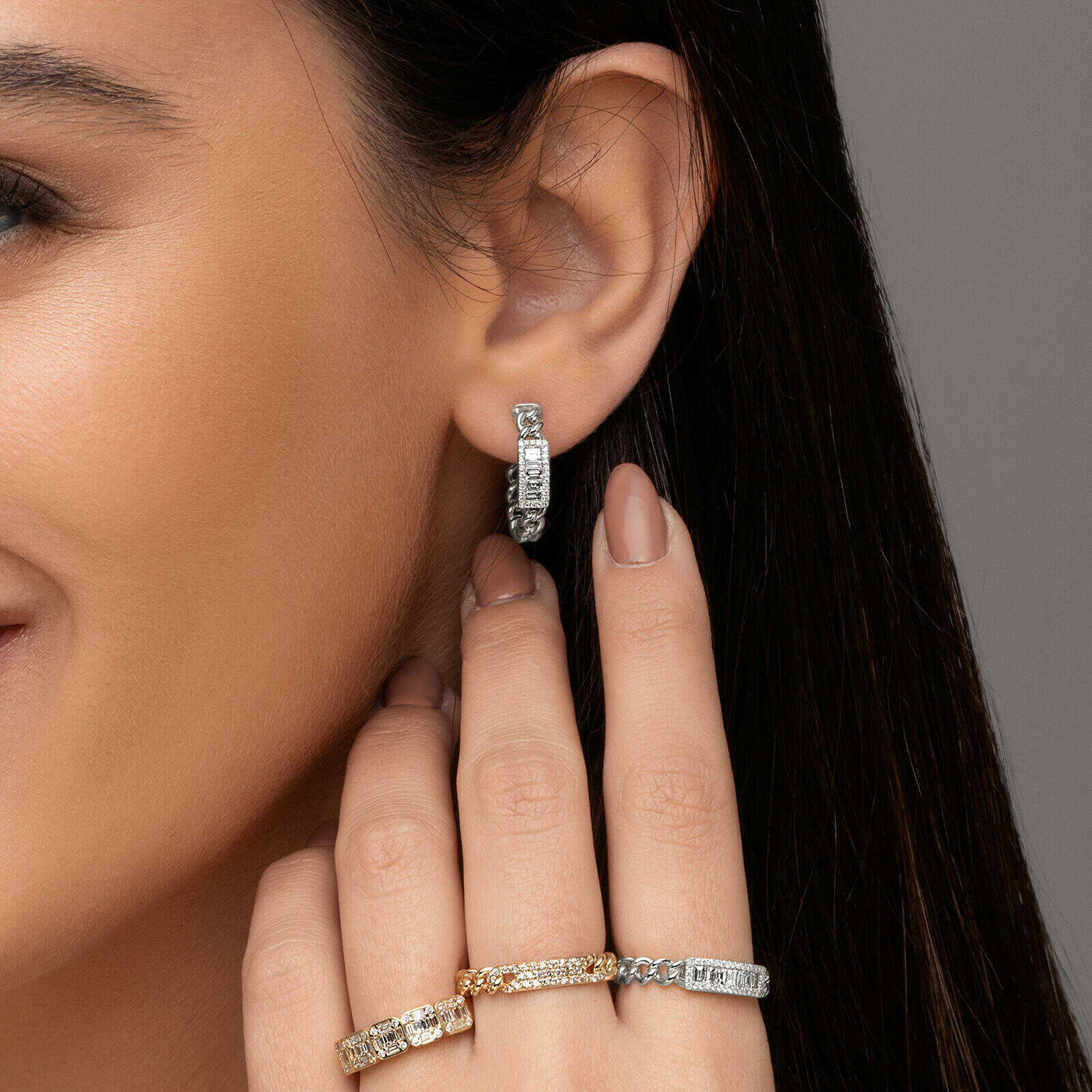 טבעת זהב חוליות עם משטח יהלומים