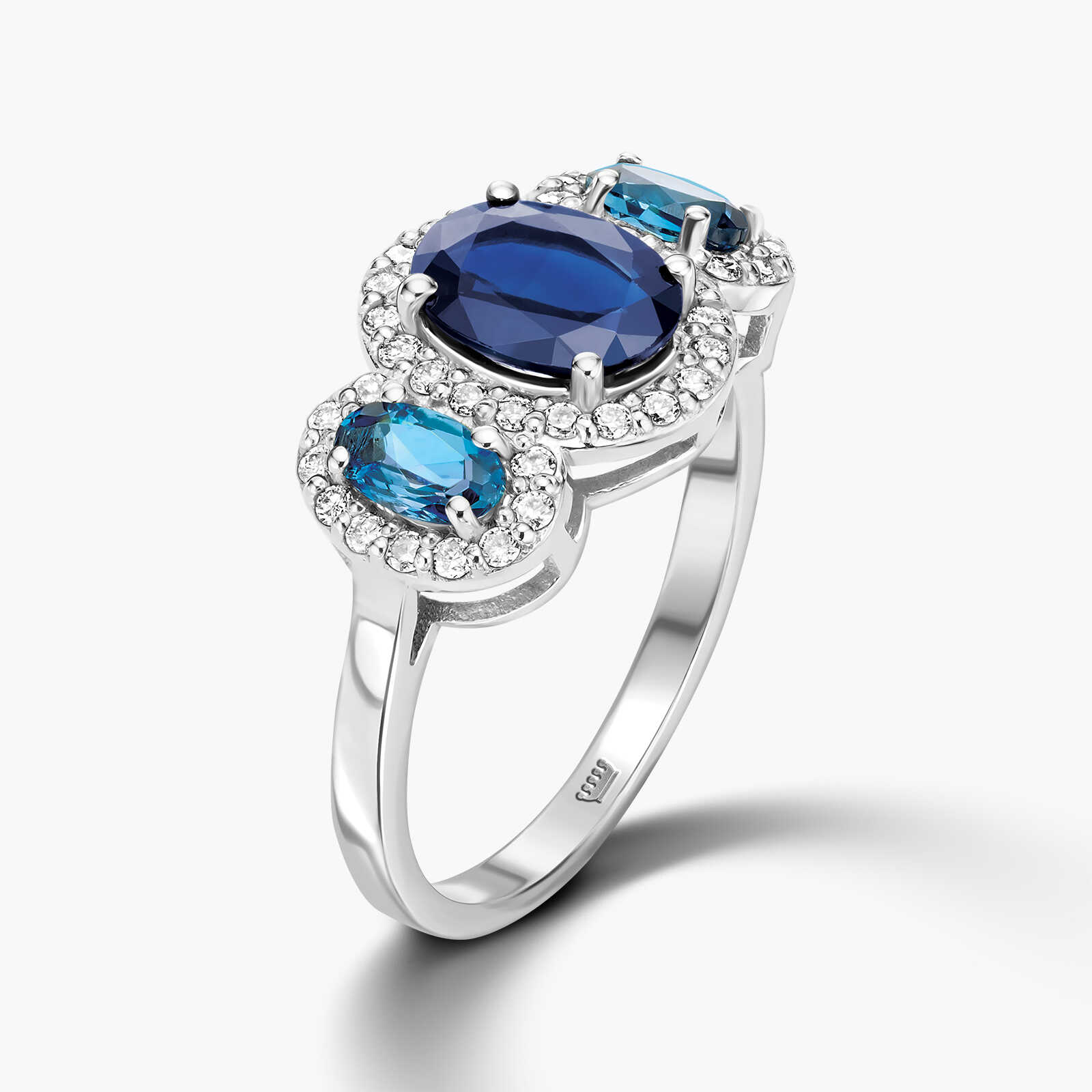 טבעת יהלומים אושן משובצת אבני חן