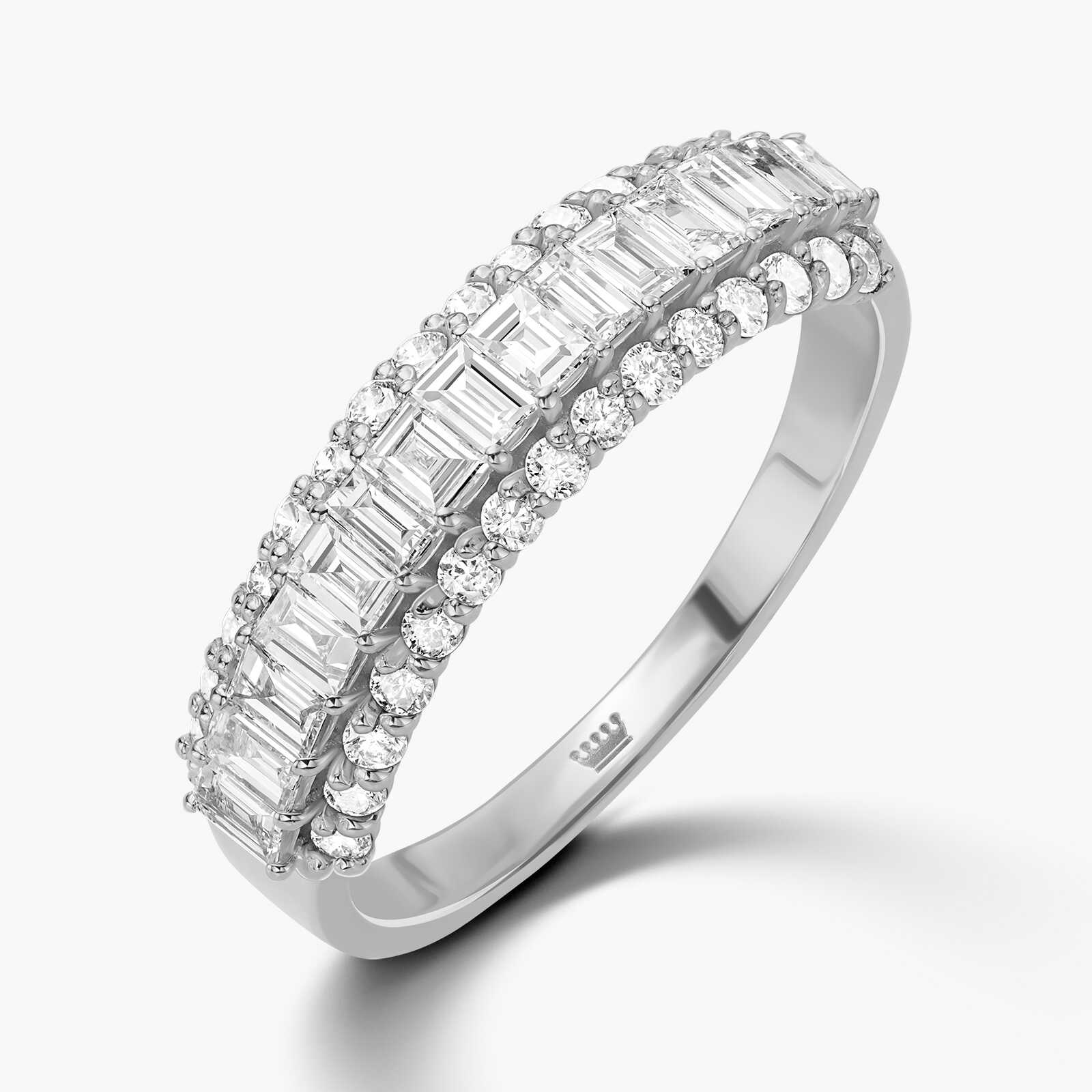 טבעת חצי נישואין בשיבוץ יהלומים בחיתוך באגט ועגול