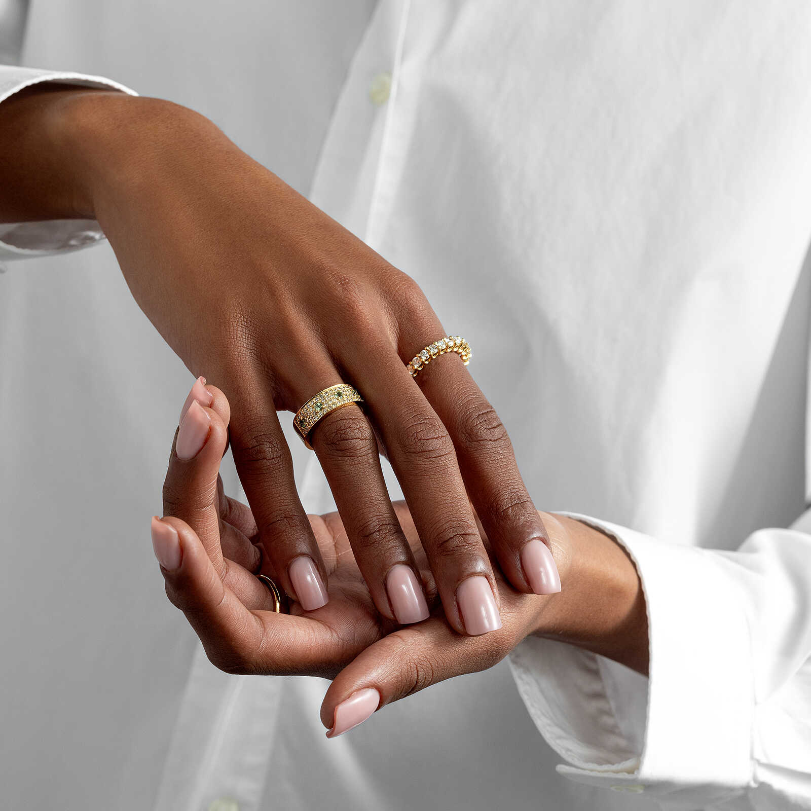 טבעת זהב משובצת יהלומים 360 מעלות