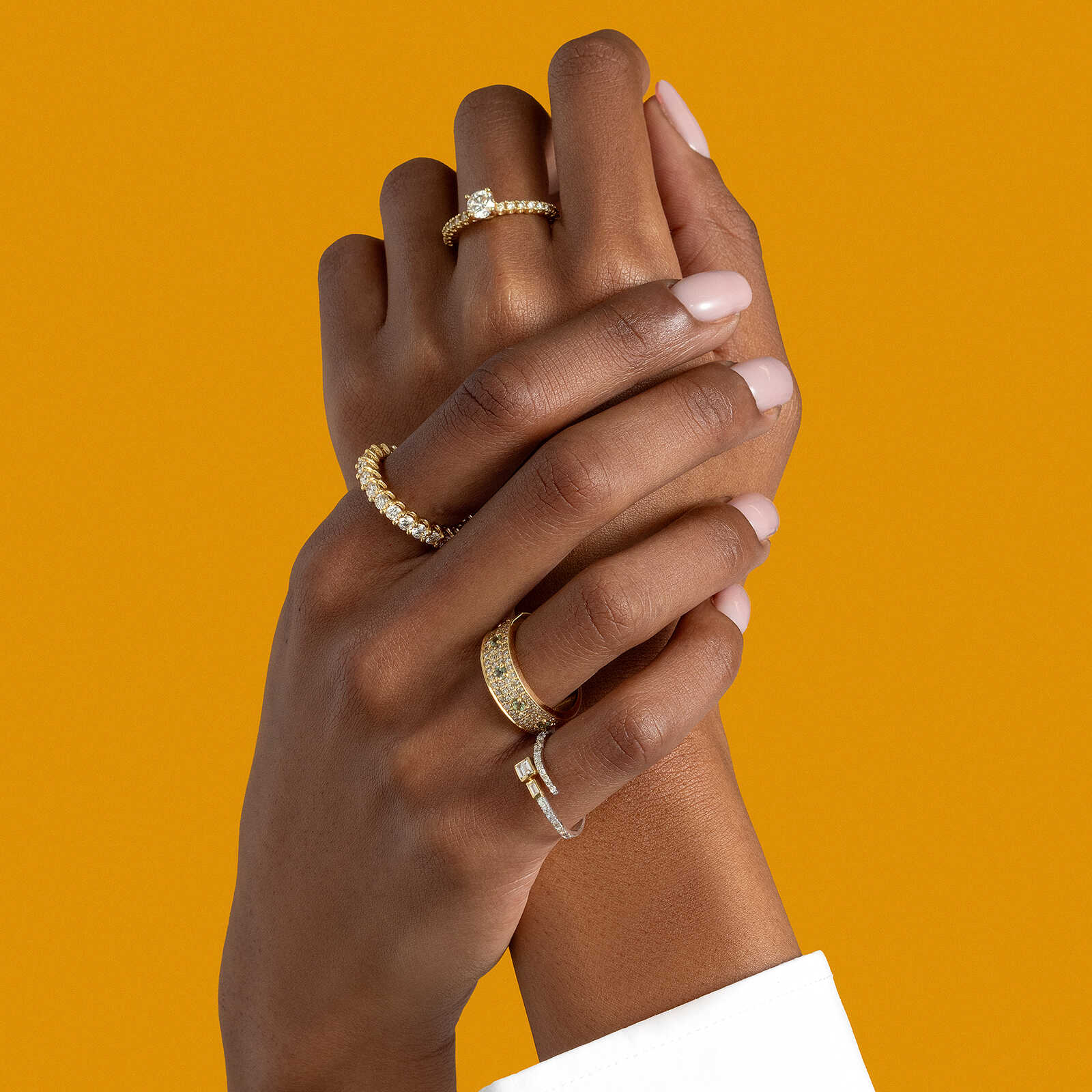 טבעת ספירים ויהלומים מה- luxury collection