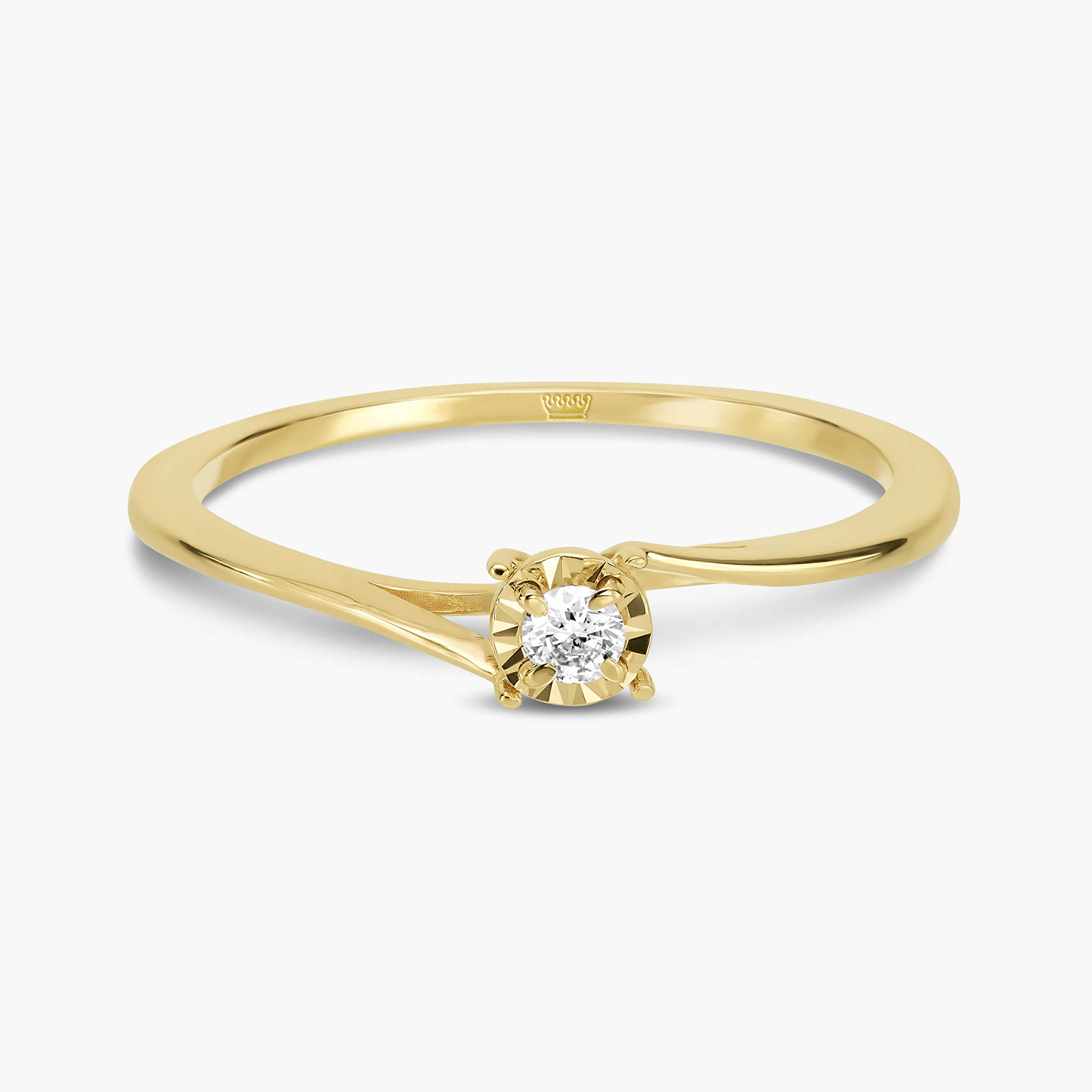 טבעת זהב משובצת יהלום סוליטר