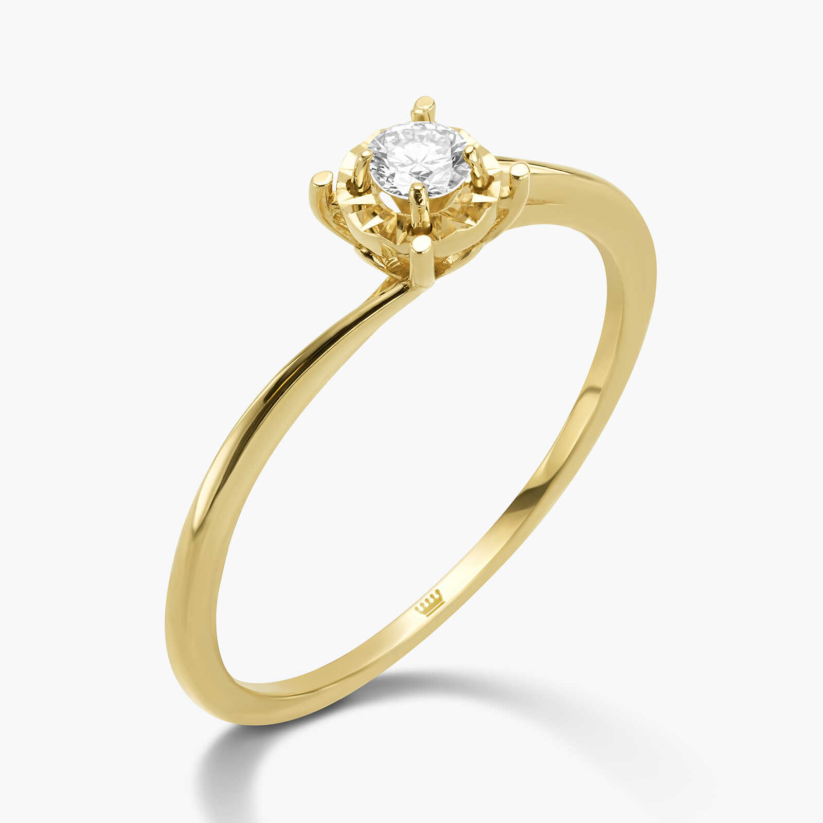 טבעת זהב משובצת יהלום סוליטר