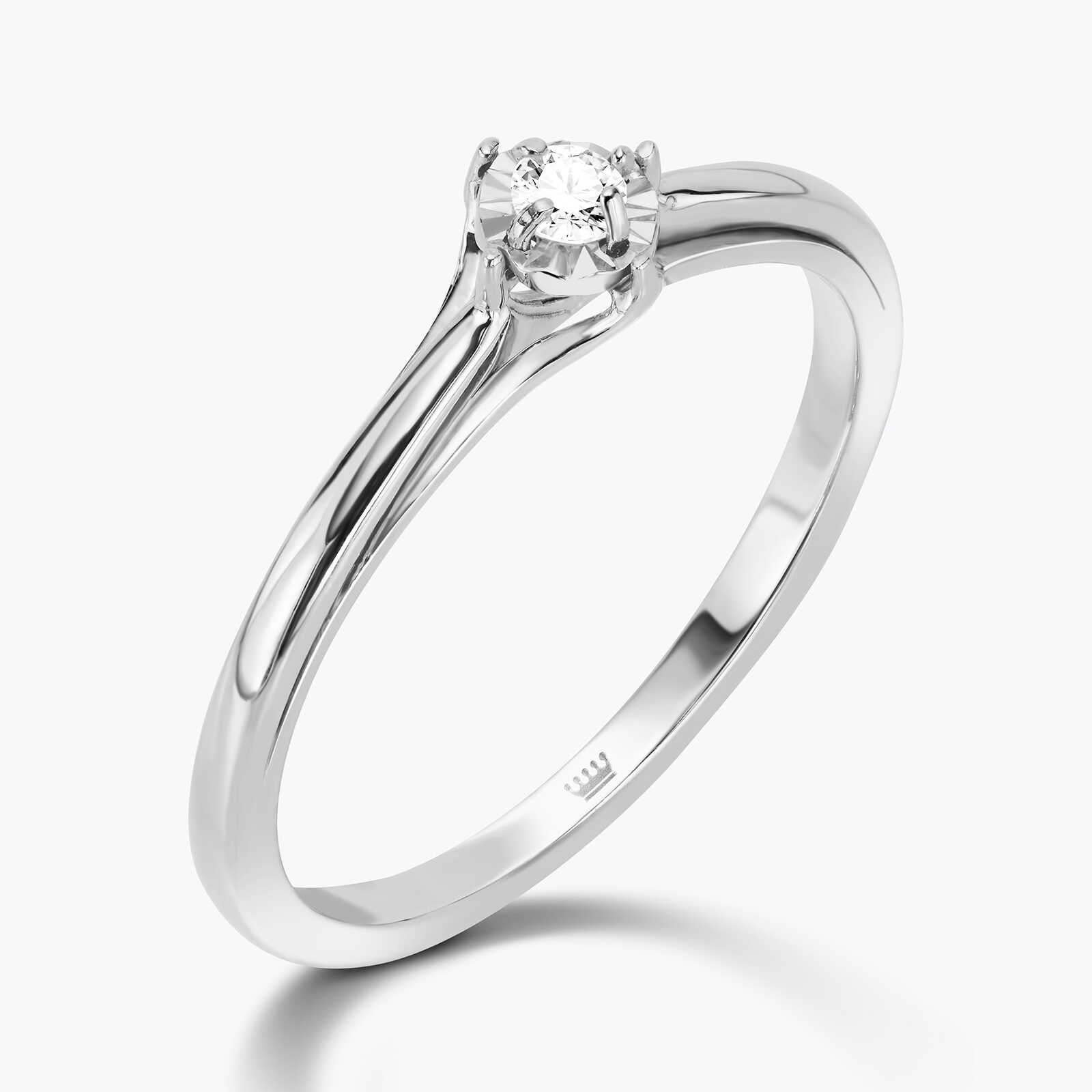 טבעת זהב משובצת יהלום סוליטר