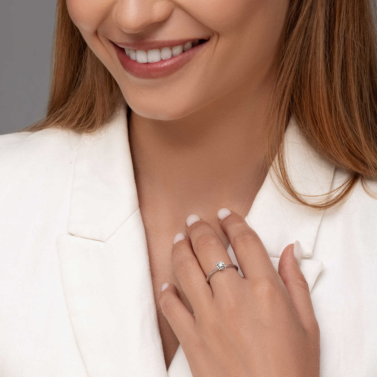 טבעת זהב משובצת יהלום סוליטר