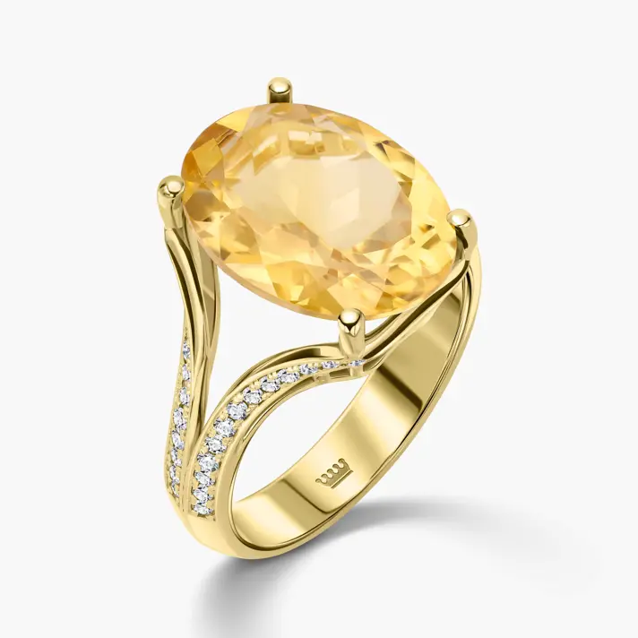 טבעת זהב משובצת סיטרין ויהלומים