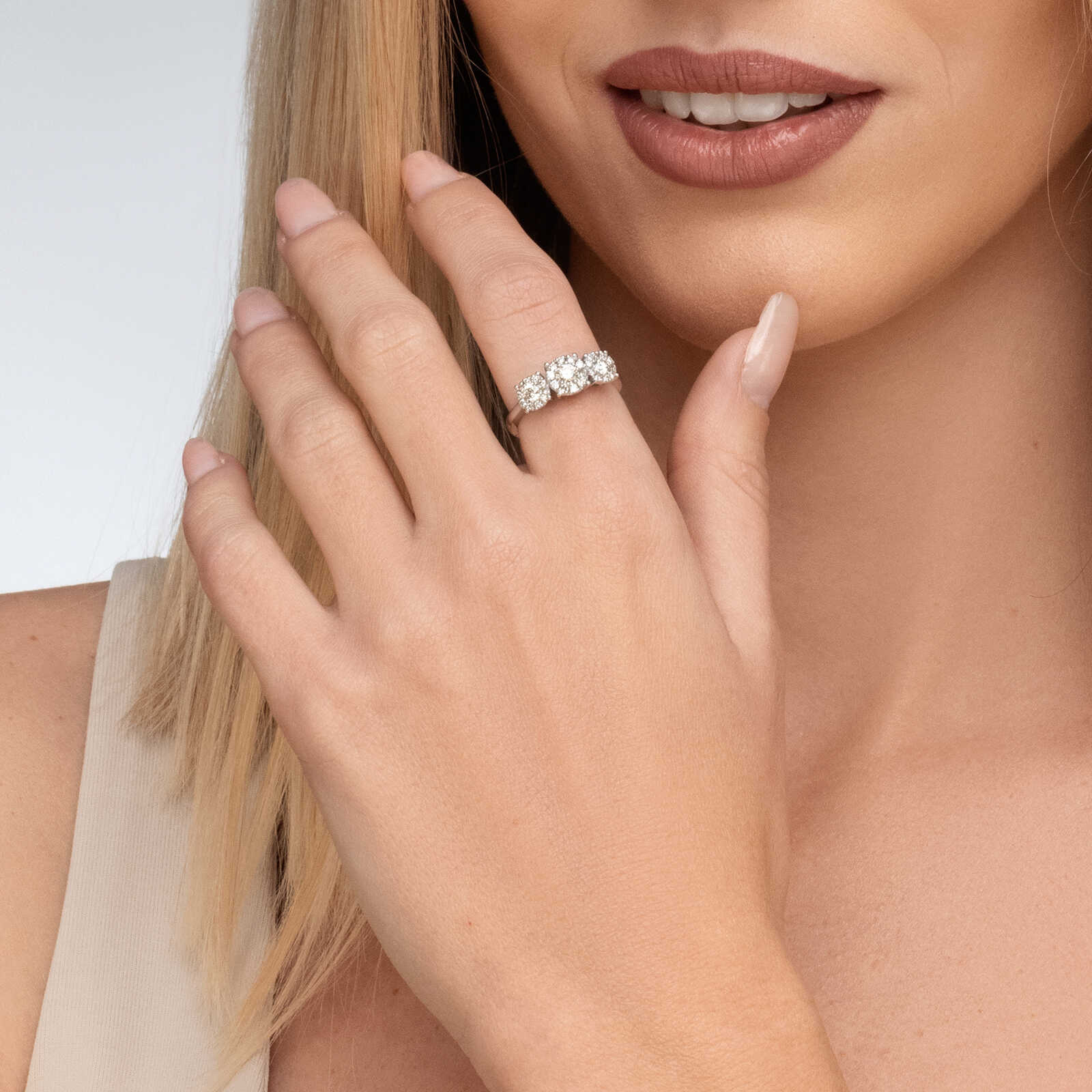 טבעת זהב 3 פרחי היהלום