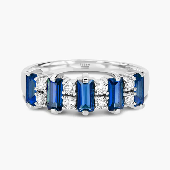 טבעת זהב בשיבוץ ספירים ויהלומים