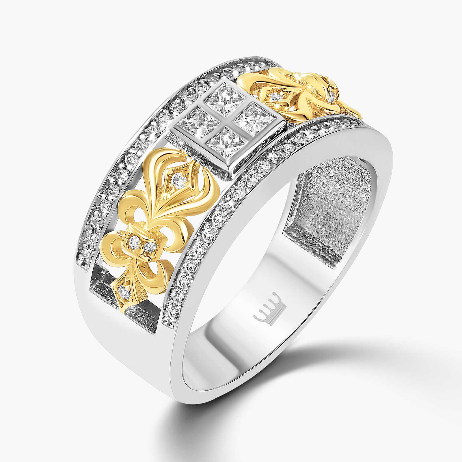 טבעת זהב לבן עם עיטורי זהב צהוב ויהלומי פרינסס