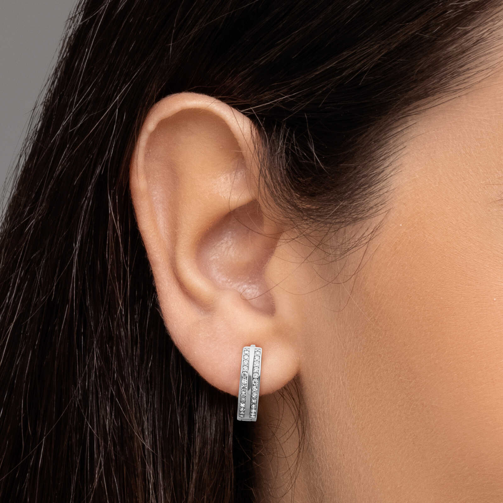 עגילי חישוק זהב מיקה- משובצי זירקונים