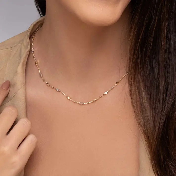 שרשרת זהב עם קוביות וכדורים בזהב צהוב ולבן