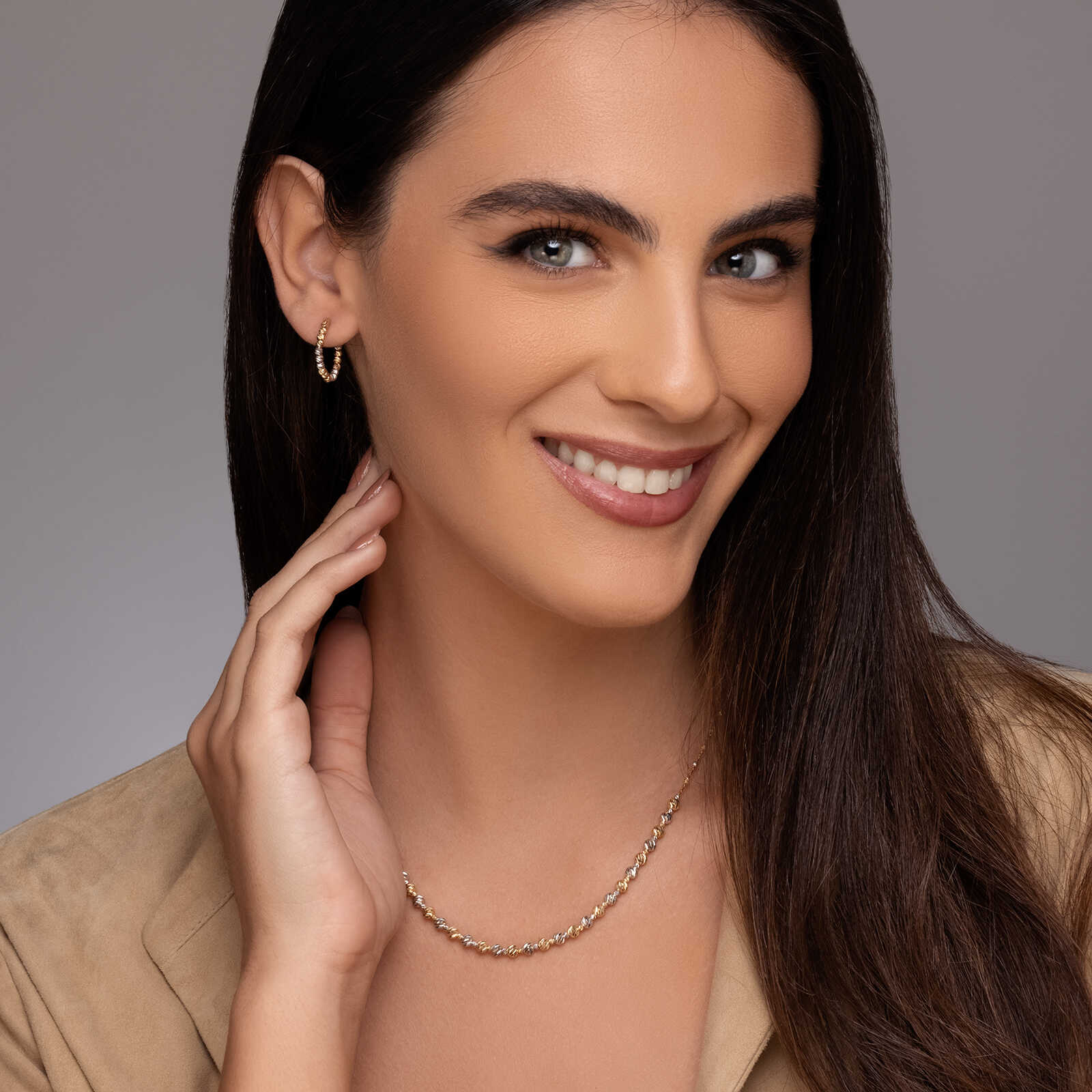 שרשרת זהב עם כדורי זהב בעיבוד לייזר בגווני זהב צהוב ולבן