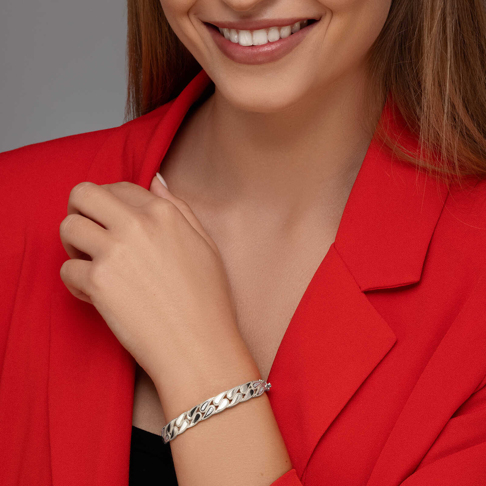 צמיד קשיח מילי- זהב משובץ זרקונים