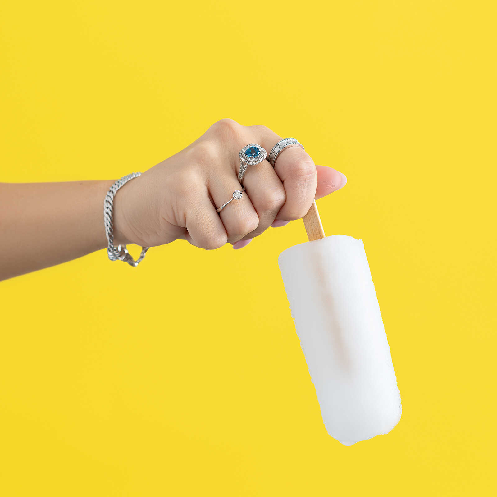 טבעת ג'יין בשיבוץ יהלומים