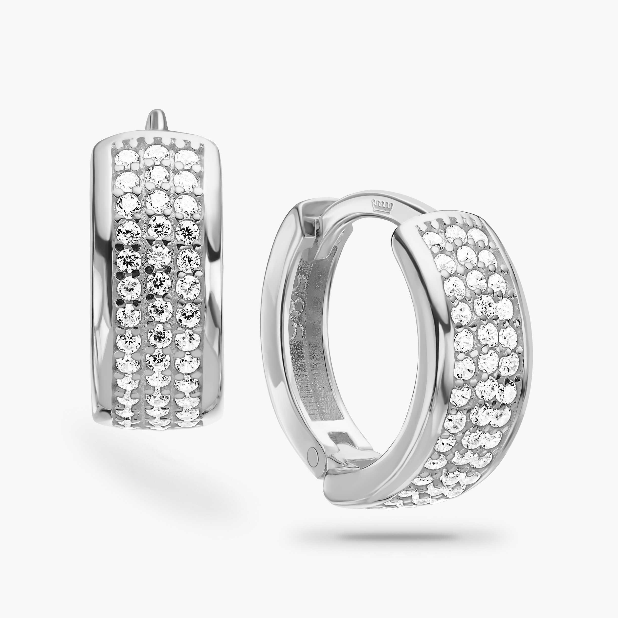 עגילי חישוק זהב לבן  בשיבוץ זירקונים