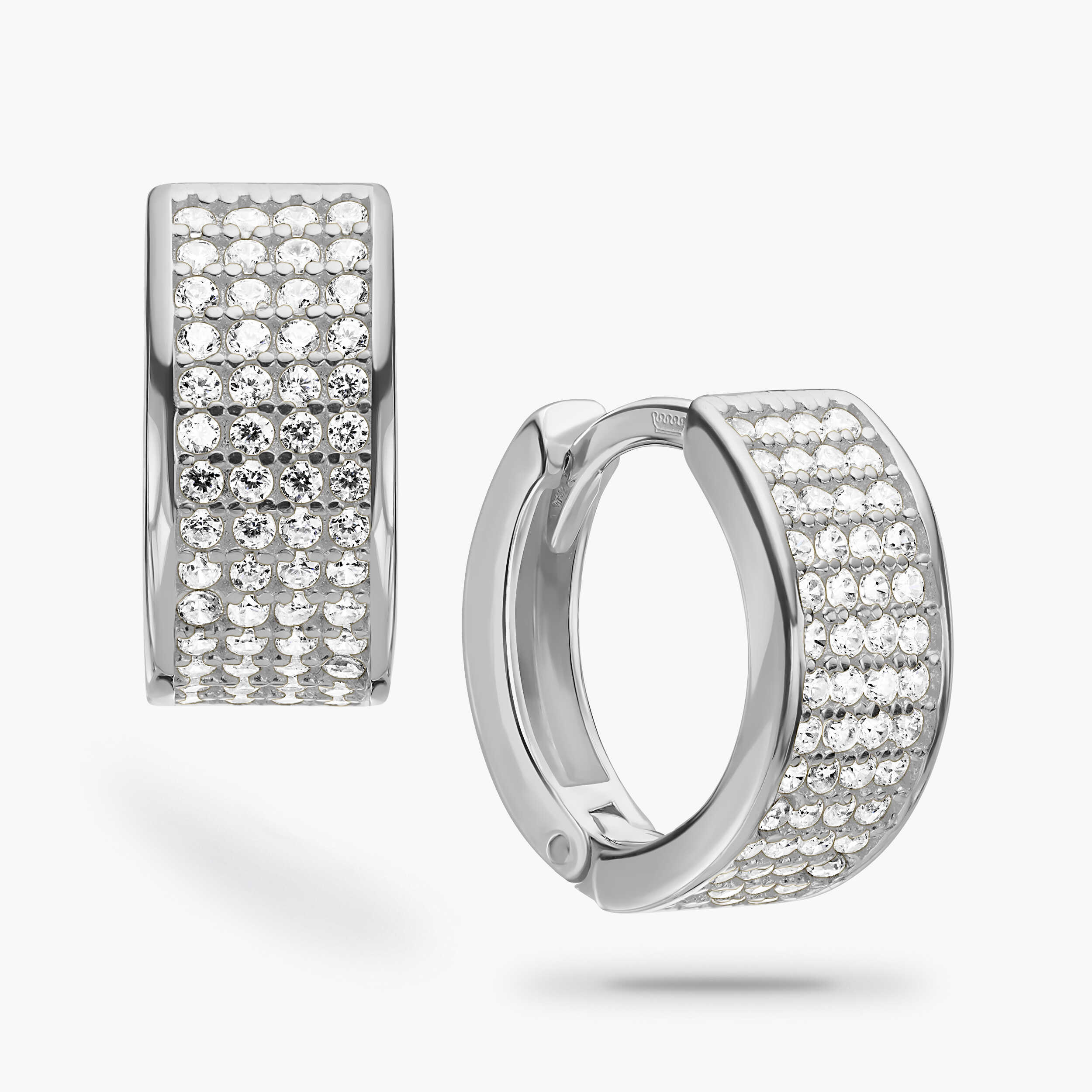 עגילי חישוק מזהב משובצים זירקונים