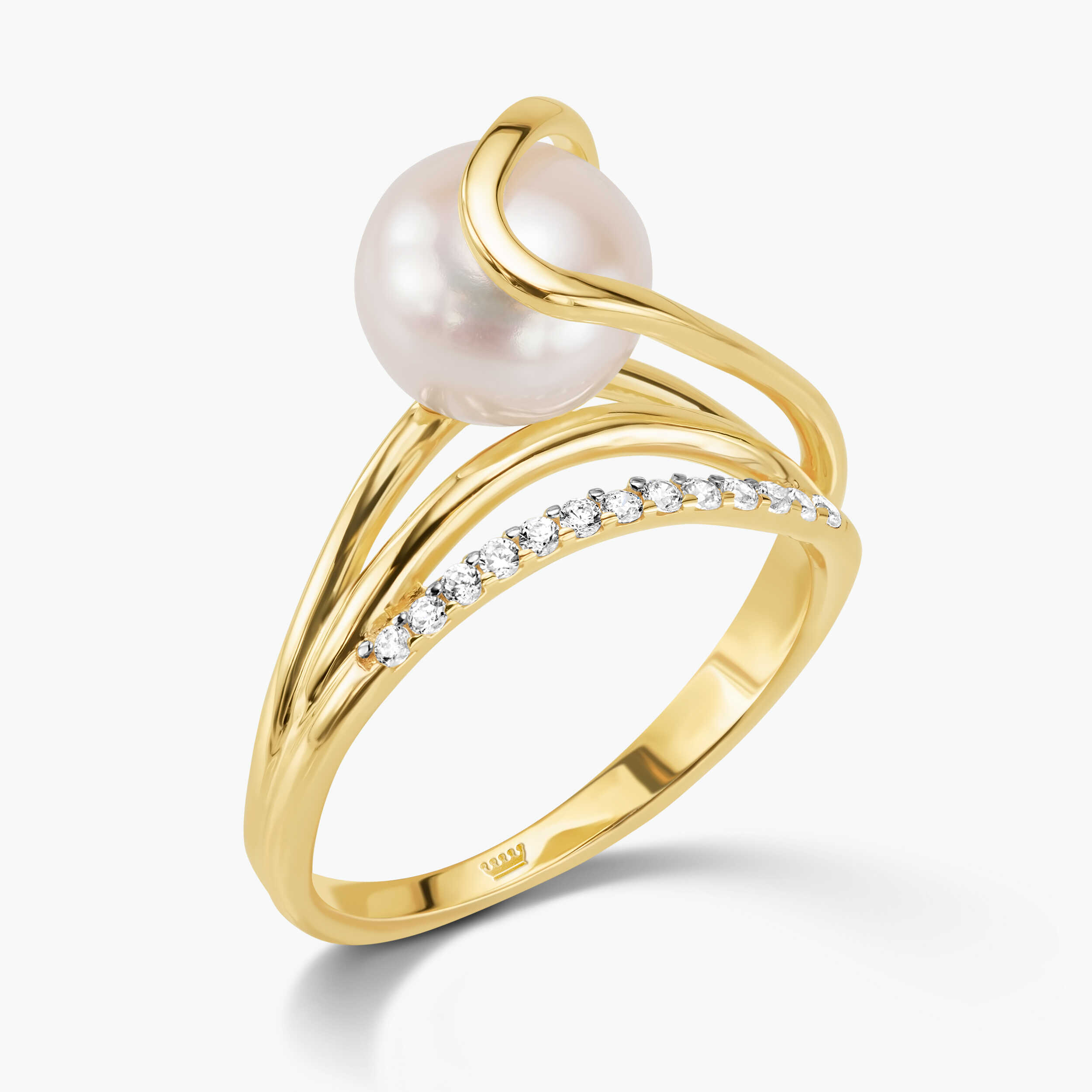 טבעת זהב בשיבוץ פנינה וזרקונים