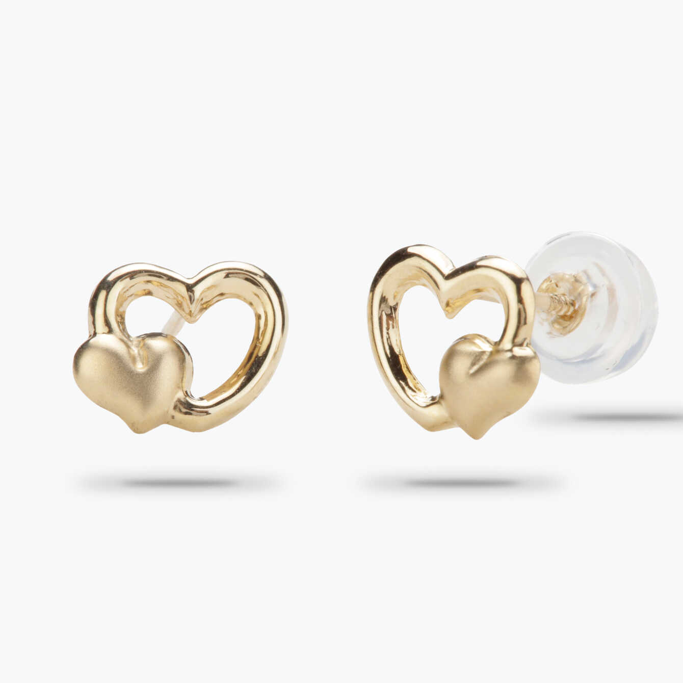 עגילי זהב בצורת לב המחזיק לב נוסף