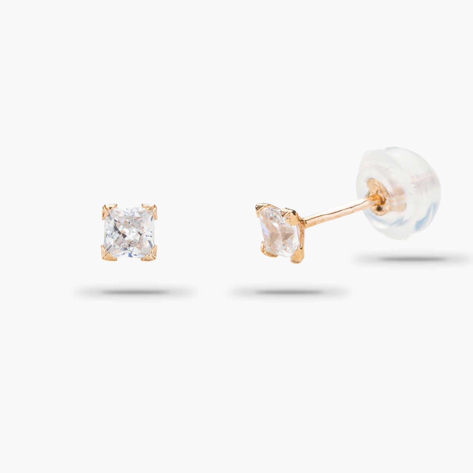 עגילי זהב בחיתוך מרובע ובגימור דמוי יהלום