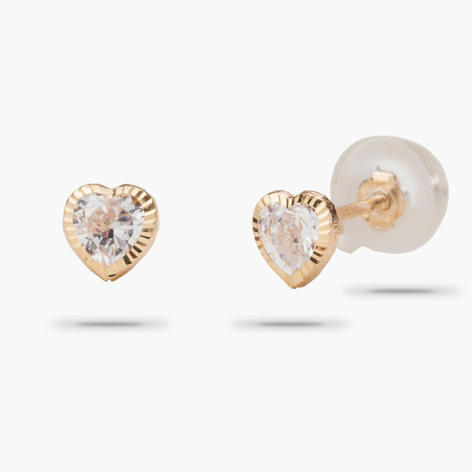 עגיל זהב בצורת לב המשובץ זרקון