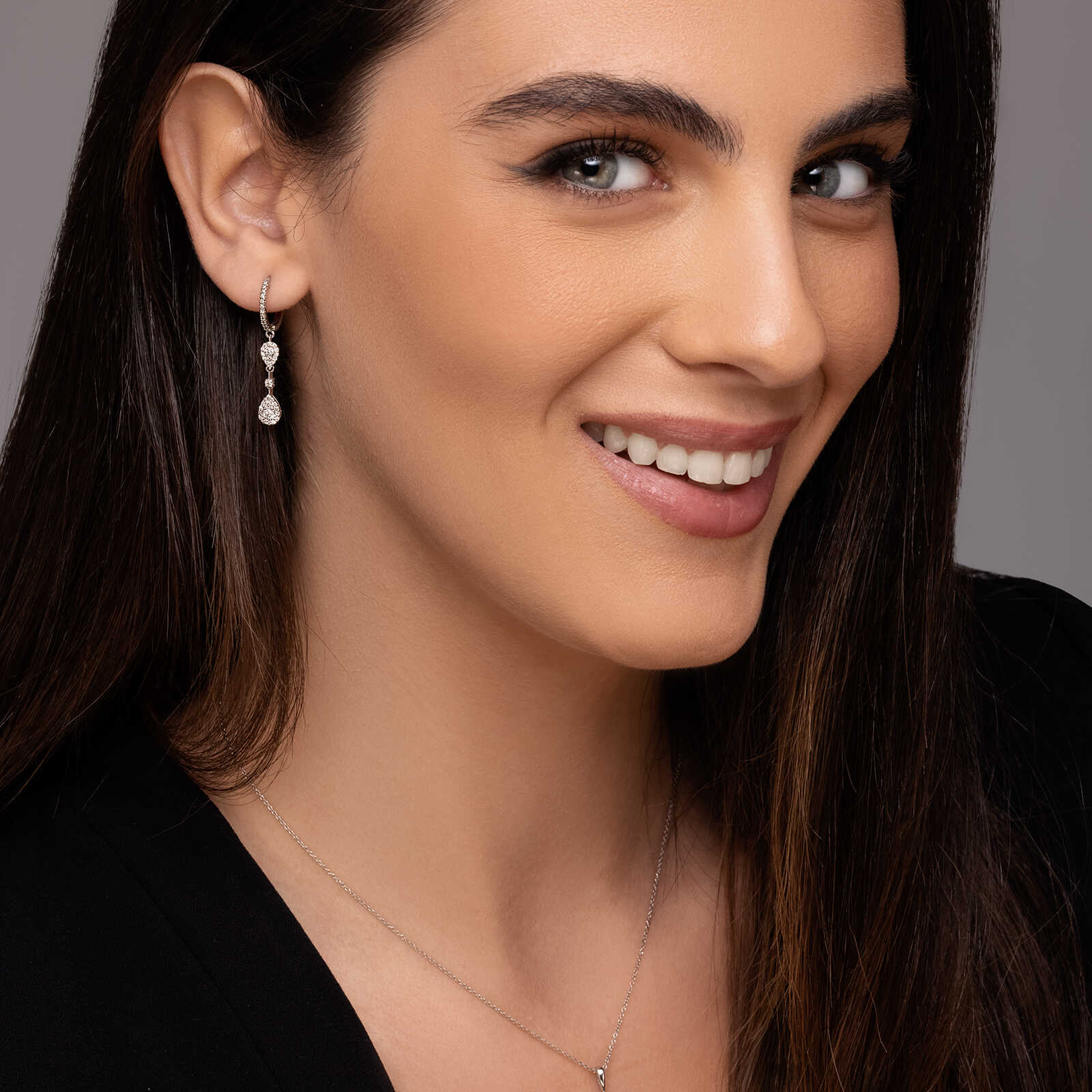 עגילי טיפות תלויות משובצים ביהלומים